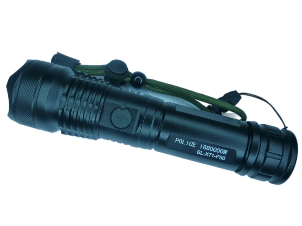 Фонарь в руку 71-X (Р-70, Аккум. 1*18650 или 3ААА, micro-USB, фокус)