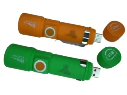 Фонарь в руку 515,530 (T-6, Аккум.-встроенный, USB-папа, фокус) крепл. карман, пластик, цветные